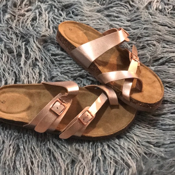 cole haan findra thong sandal
